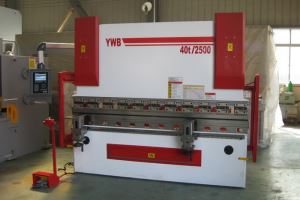 40T hydraulické CNC ohraňovacím lisu