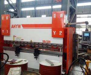 3 M hydraulické CNC ohraňovací 4 osy