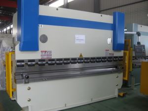 Hydraulické ohýbací stroje 200 tun
