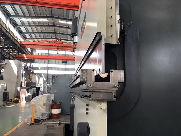 China Yawei made AHYW 1000T6M SSAB Hardox Weldox high tensile strength bending machine supplier factory