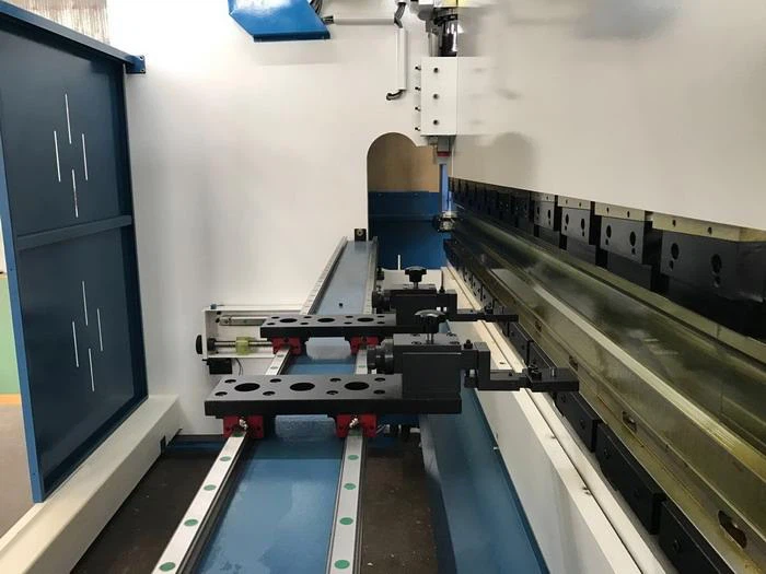 metal bending finger stops moving on dual linear gudie for Yawei 220T PBH PBC 5 axis cnc press brake china AHYW factory