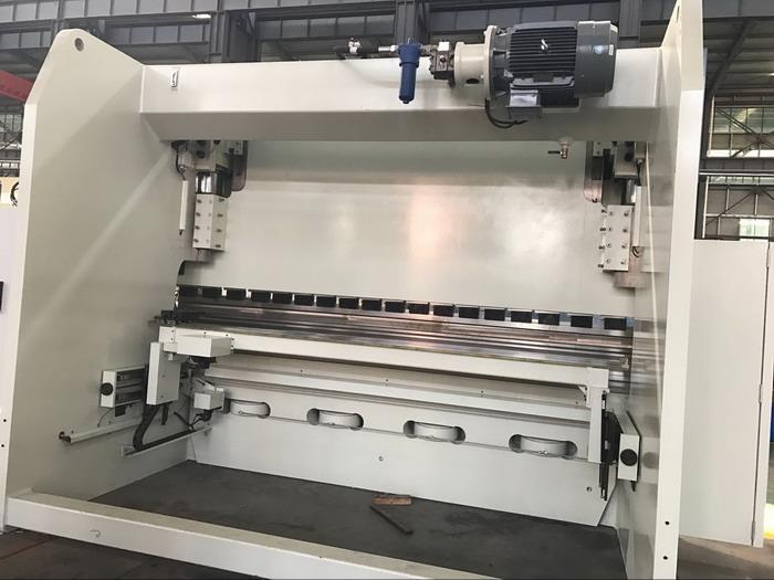 rear side of China Yawei 400T4m CNC PRESS BRAKES Australia made Lazersafe IRIS Plus guarding 