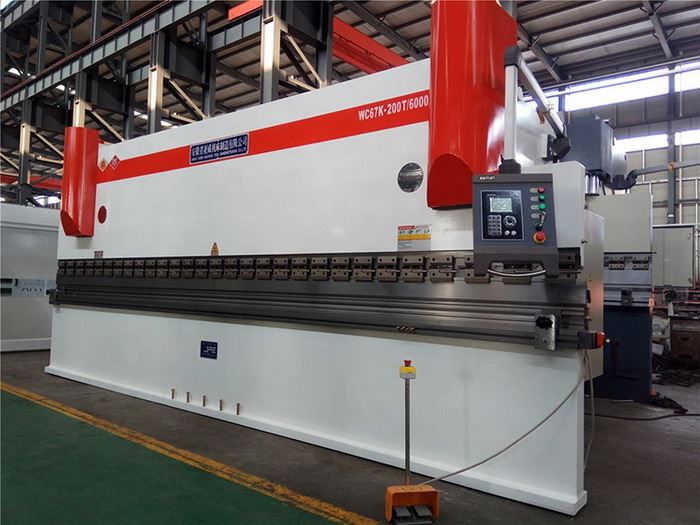 china ahyw yawei 200T6M 2 axis press brake 6m sheet bending delem da41t mechanical crowning table
