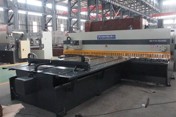 Yawei 6mm CNC Metal 4M Gilotiny ESA S625 Automatické podávání